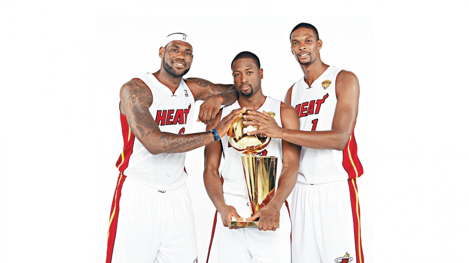 开云体育手机版下载-科比退役纪念日：所有球迷永远铭记的篮坛传奇瞬间，科比退役仪式视频回顾